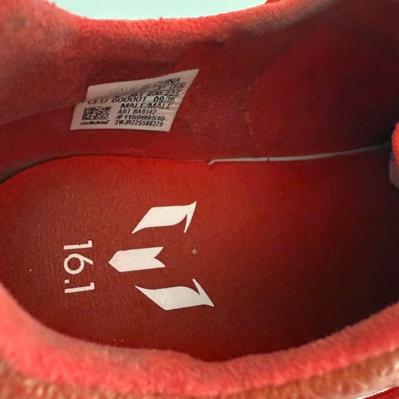 Adidas soccer cleats - Picture 6 of 7